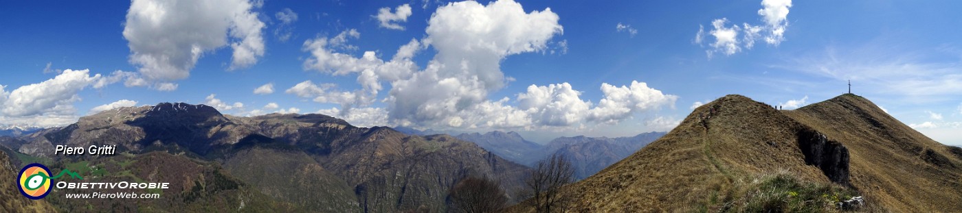 04 In cresta di vetta di Punta Almana vista sul Monte Guglielmo.jpg